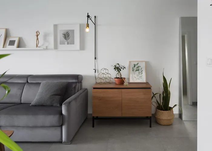 Olive Hill House - First Floor 公寓